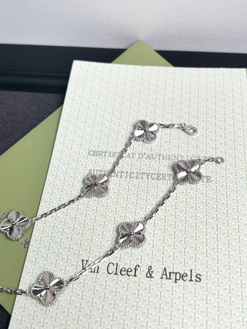 SoftTouch Vca Necklaces 254974