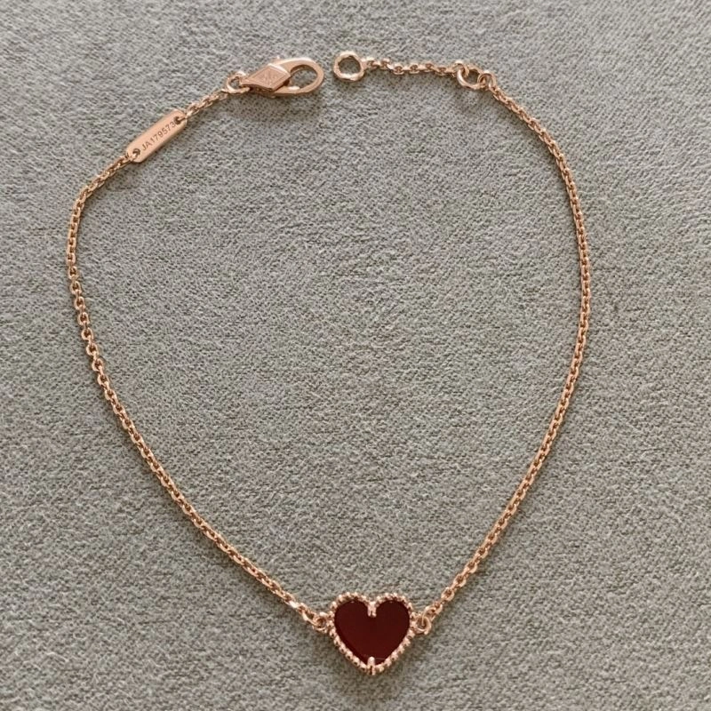 Breathable Vca Necklaces 254973