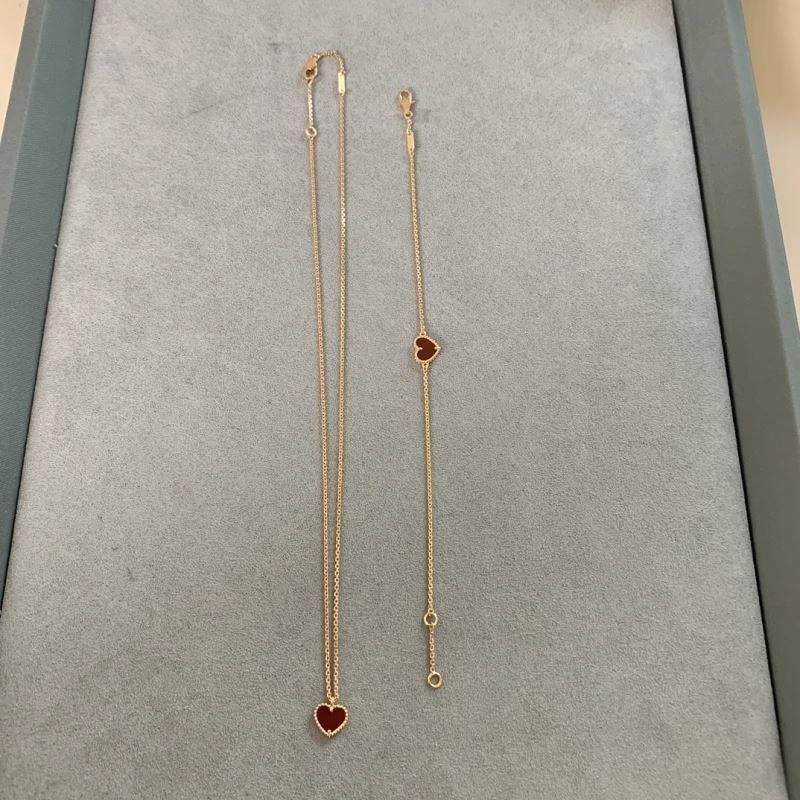Breathable Vca Necklaces 254973