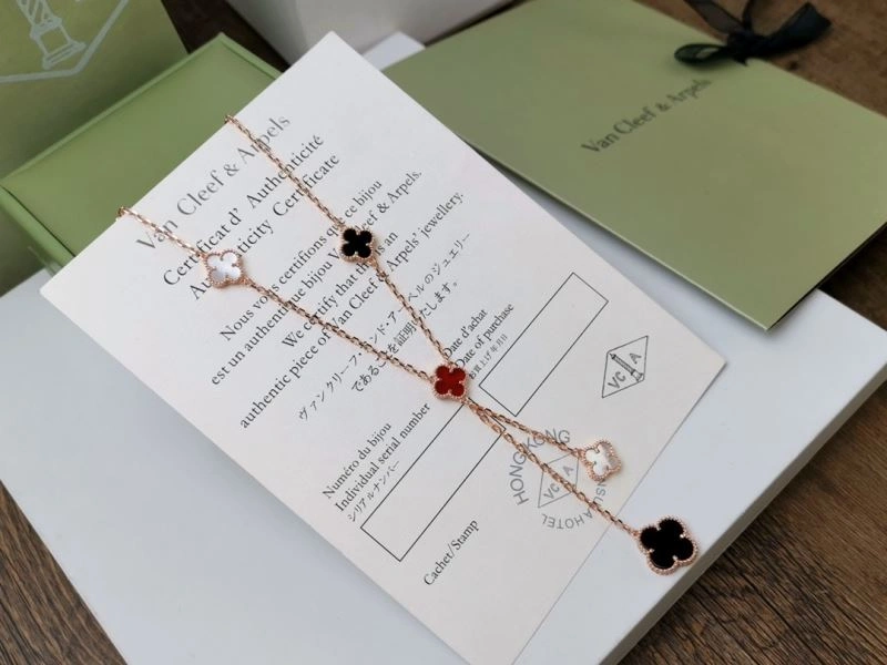 Soft Vca Necklaces 254972