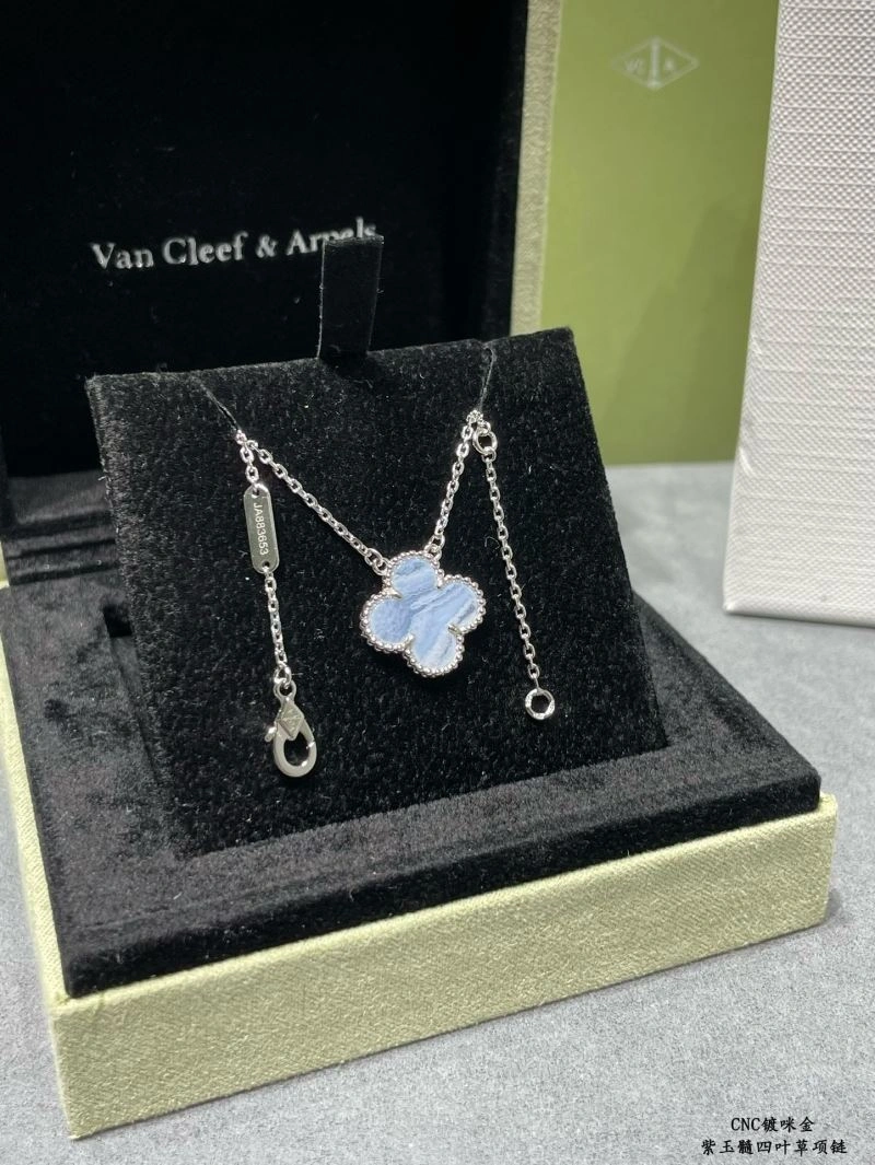 Lightweight Vca Necklaces 254970