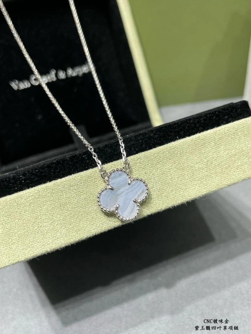 Lightweight Vca Necklaces 254970