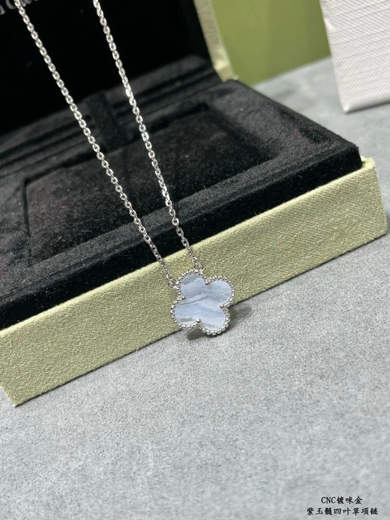 Lightweight Vca Necklaces 254970