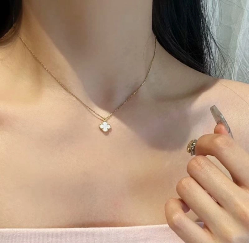 Tailored Vca Necklaces 254955