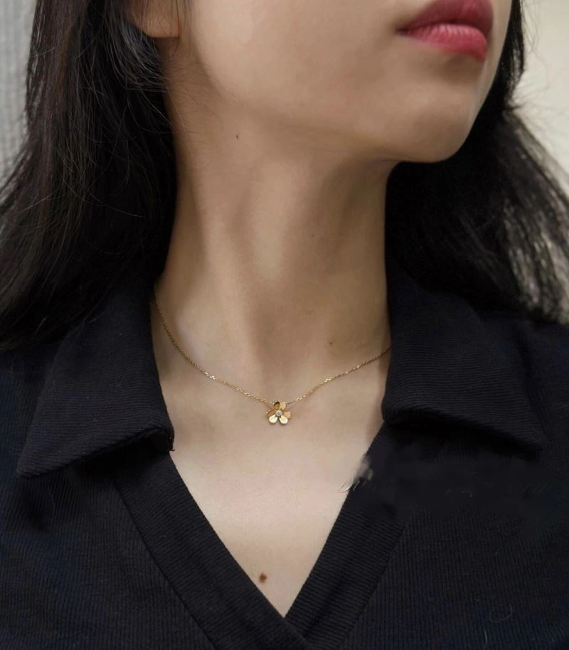 Neat Vca Necklaces 254950