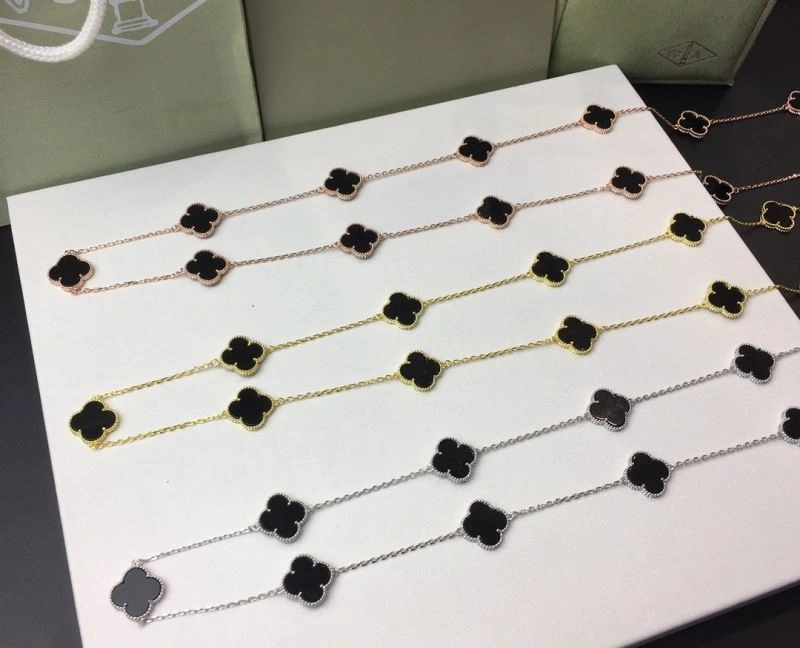 Unisex Vca Necklaces 254960