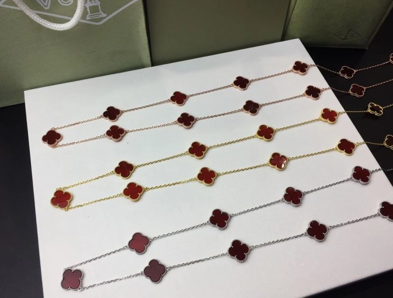 Unisex Vca Necklaces 254960