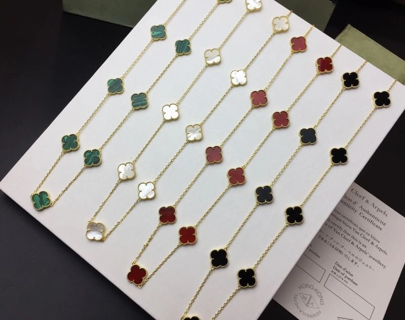 Unisex Vca Necklaces 254960
