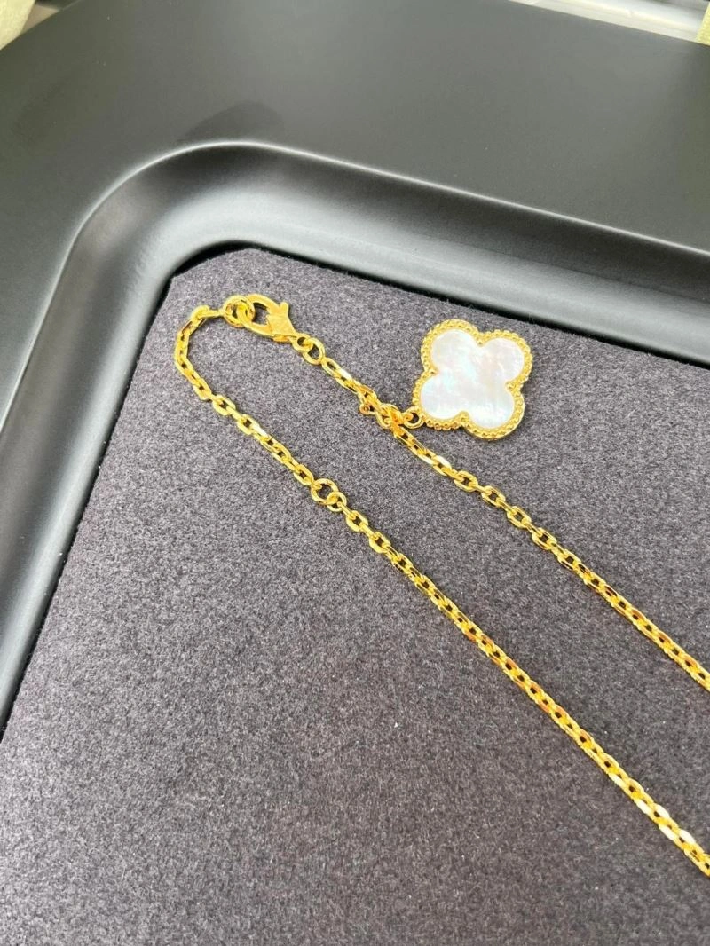 FlexibleFit Vca Necklaces 254944
