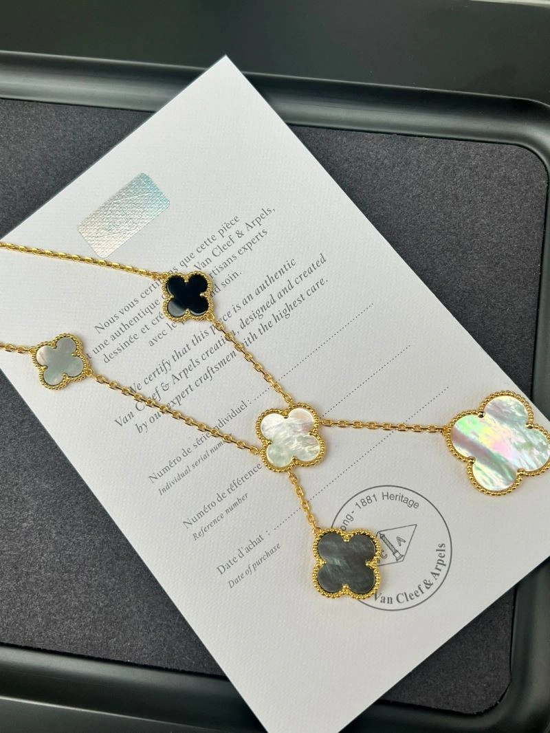 FlexibleFit Vca Necklaces 254944