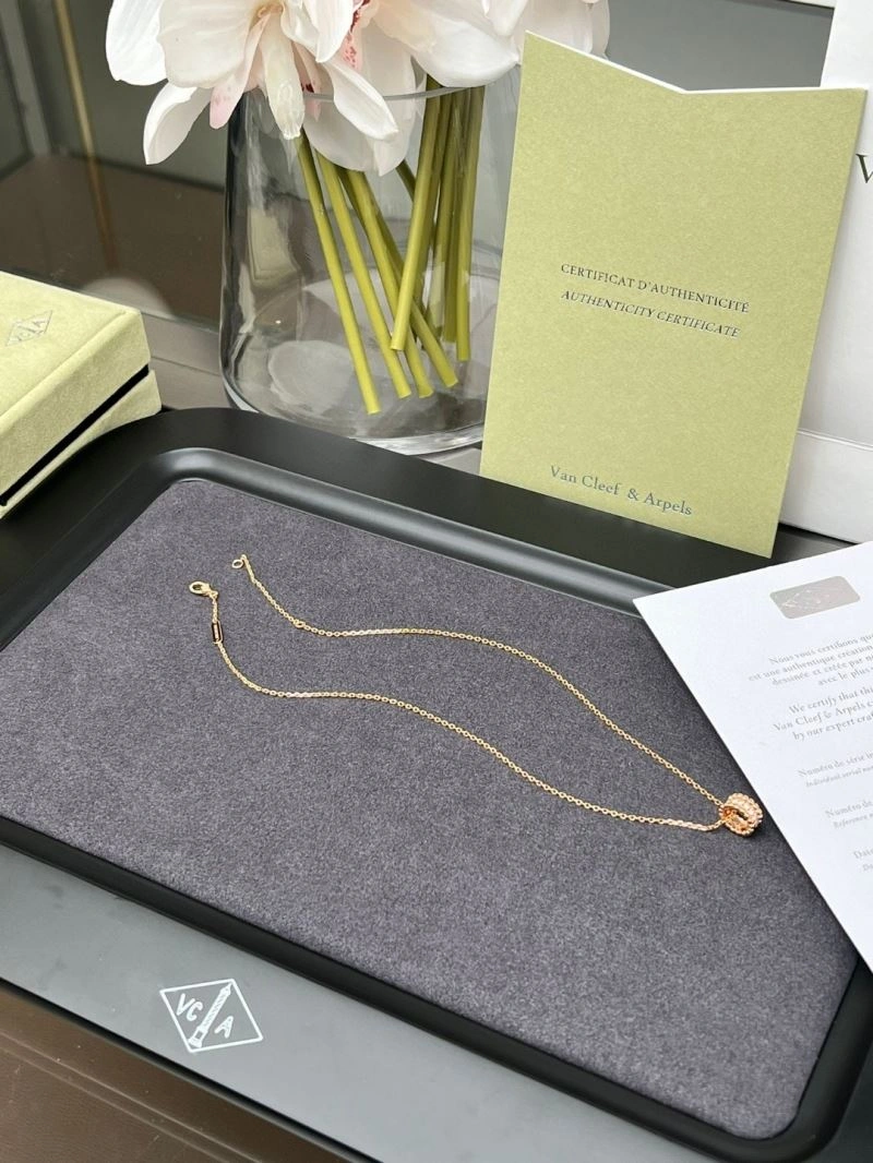 EasyCare Vca Necklaces 254937