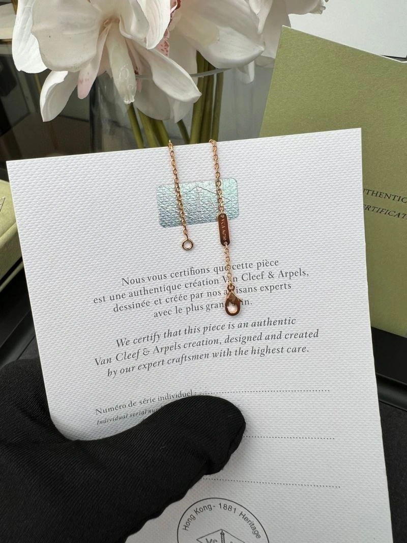 EasyCare Vca Necklaces 254937