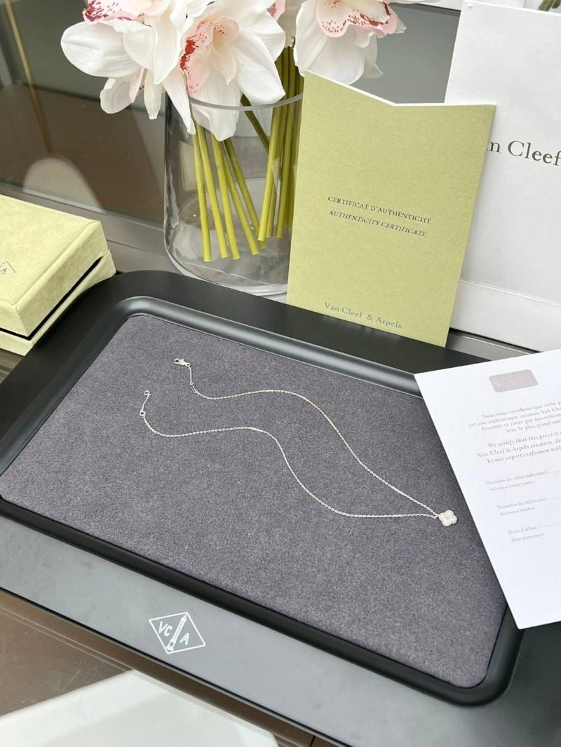 Vca Necklaces MoistureWicking 254934