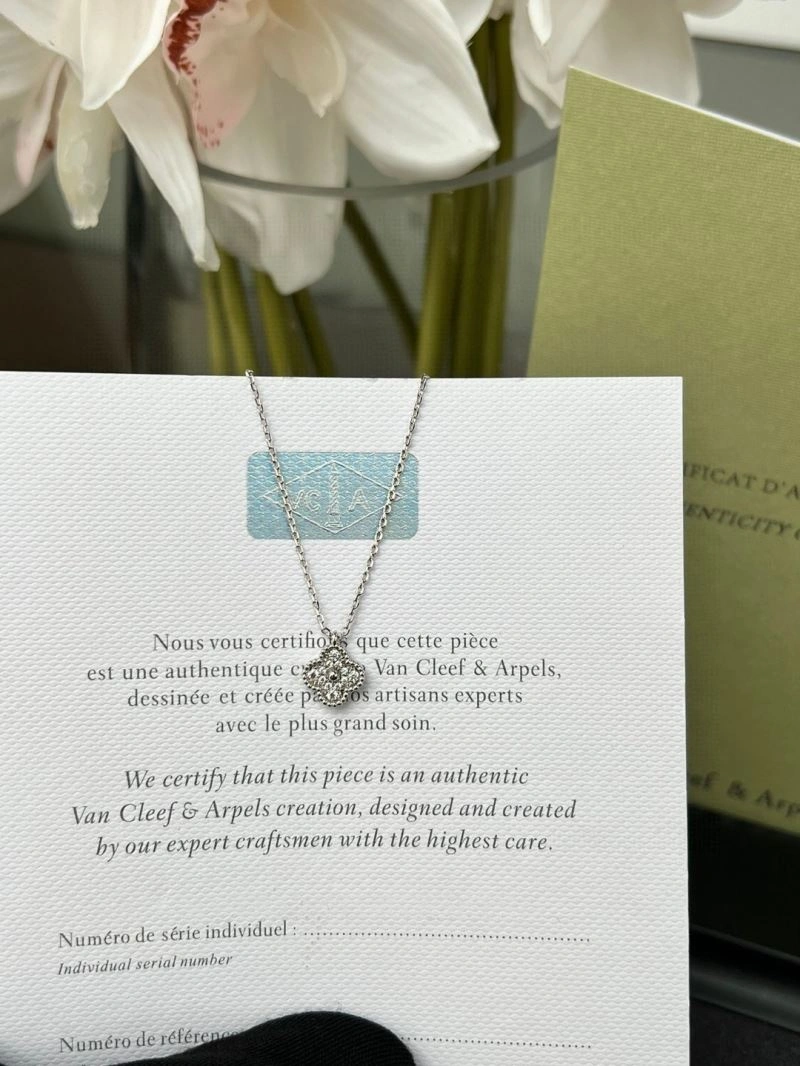 Vca Necklaces MoistureWicking 254934