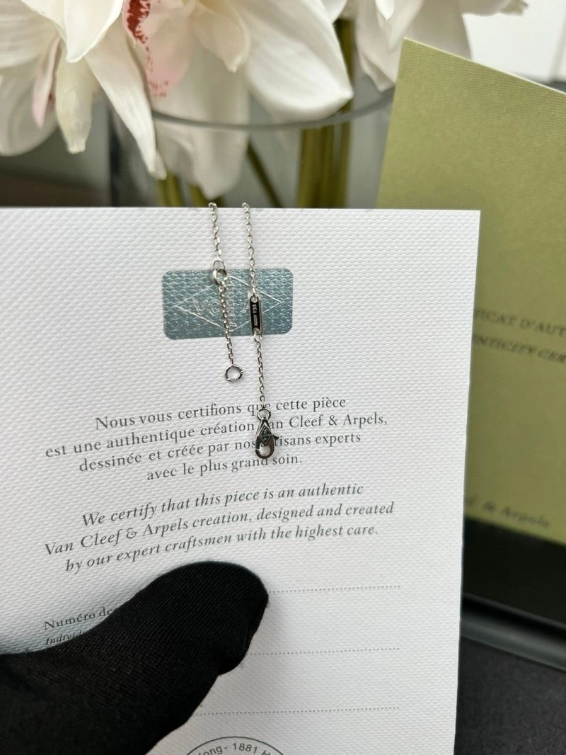 Vca Necklaces MoistureWicking 254934