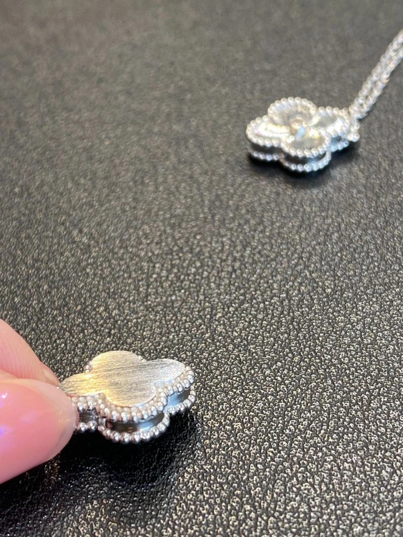 Vca Necklaces ComfortFit 254011