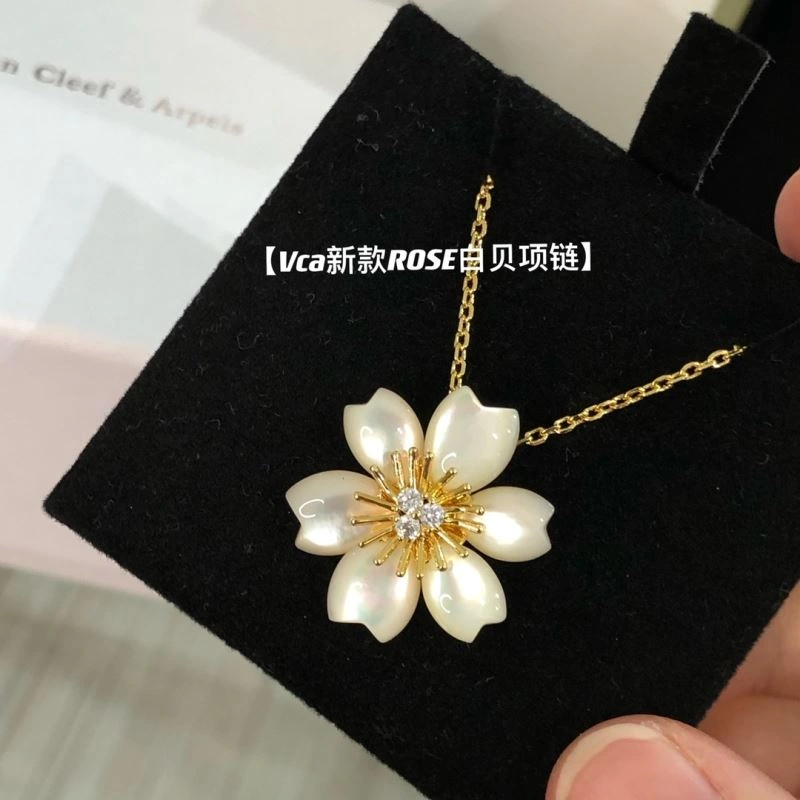 ZipUp Vca Necklaces 254905