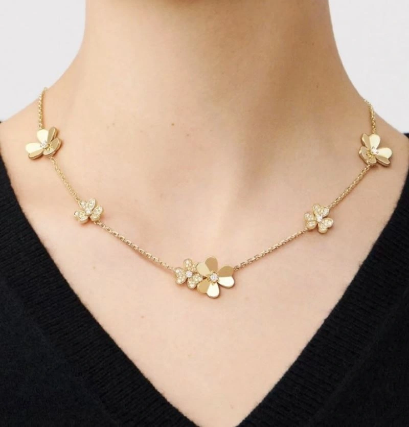 Snug Vca Necklaces 254904