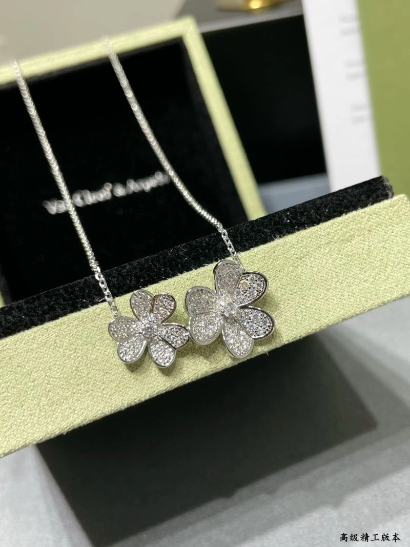 Vca Necklaces Vibrant 254903