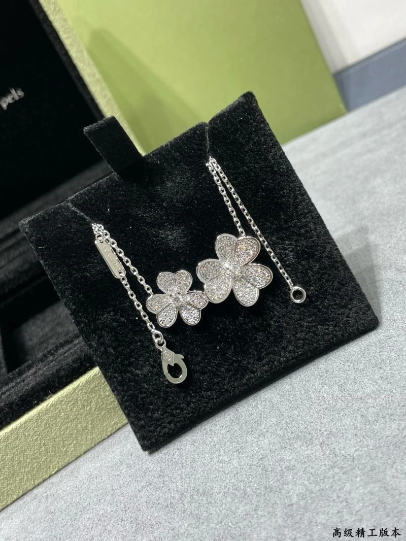 Vca Necklaces Vibrant 254903