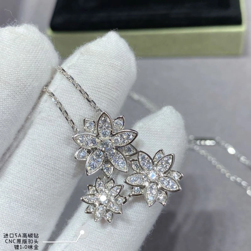 Refined Vca Necklaces 254902