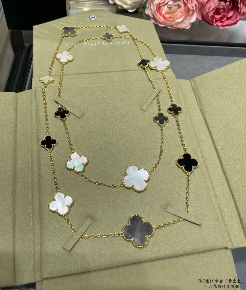 Vca Necklaces EyeCatching 254925