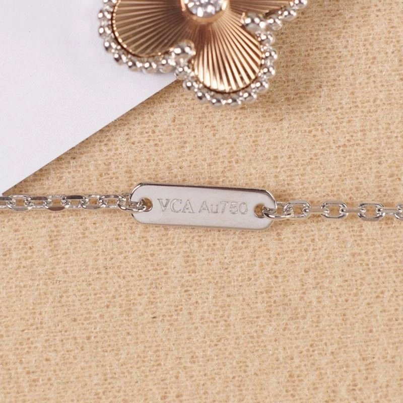 Vca Necklaces Compact 254685
