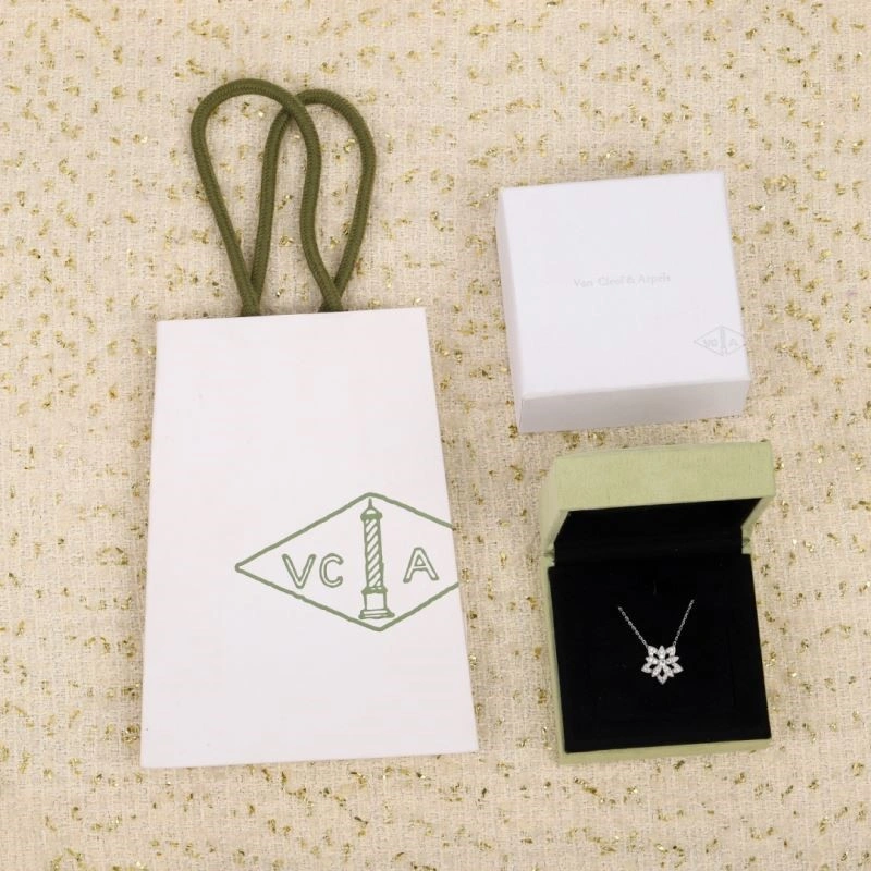 Refined Vca Necklaces 254684
