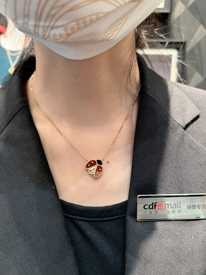 Vca Necklaces Snug 254682