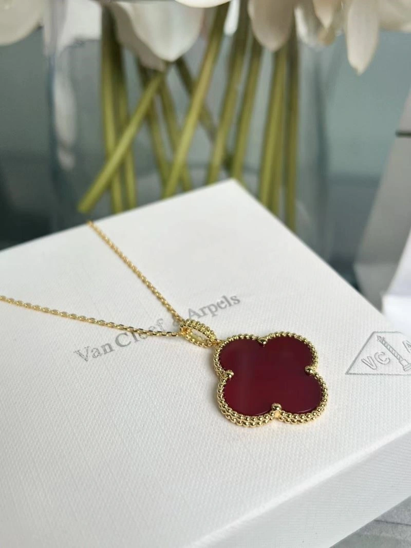 Vca Necklaces WaterResistant 254649