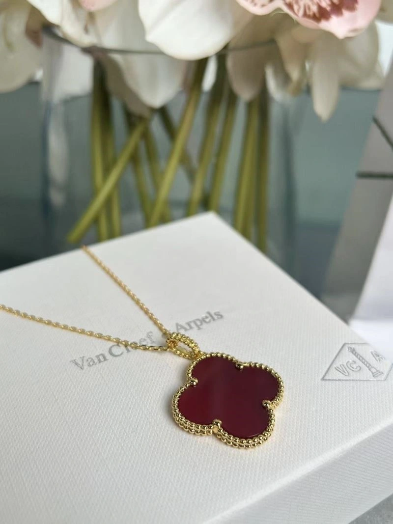 Vca Necklaces WaterResistant 254649