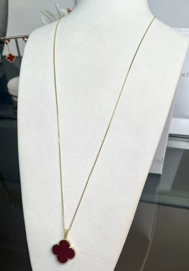 Vca Necklaces WaterResistant 254649