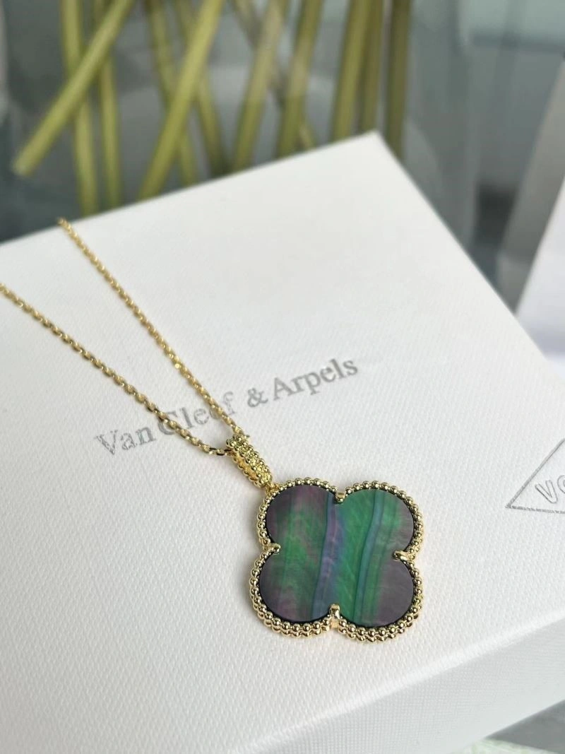 Lightweight Vca Necklaces 254667