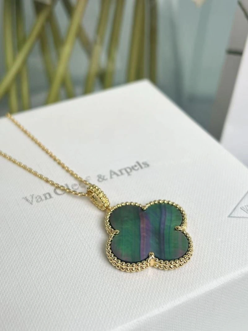 Lightweight Vca Necklaces 254667
