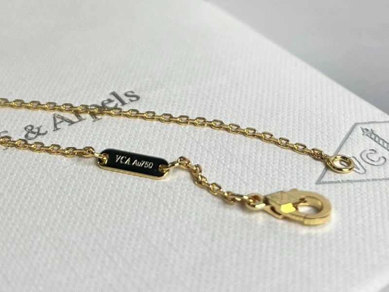 Lightweight Vca Necklaces 254667