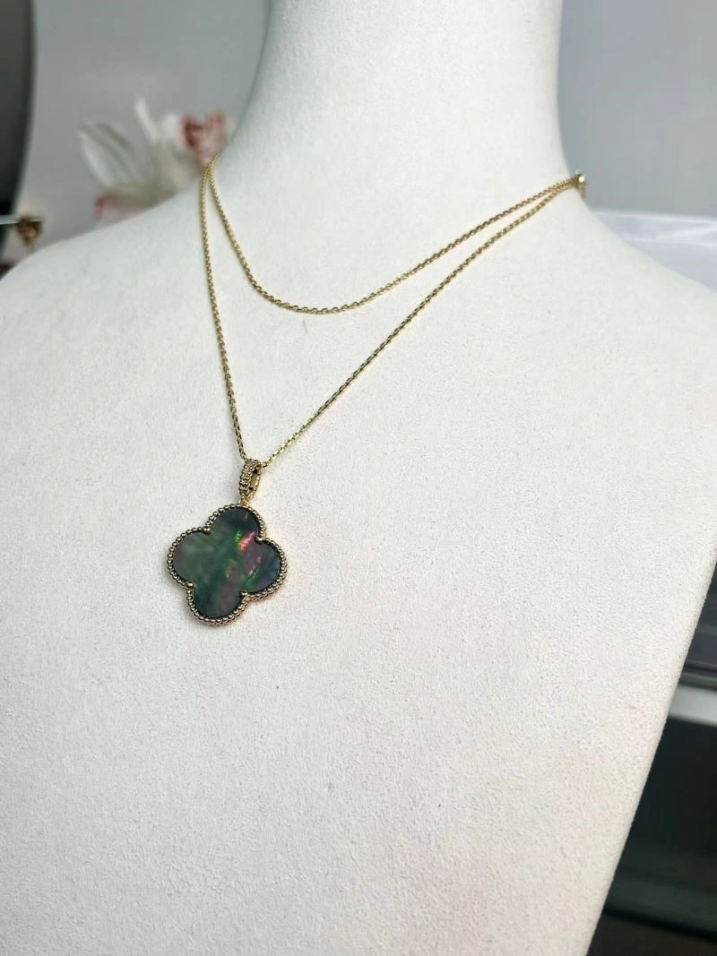 Lightweight Vca Necklaces 254667