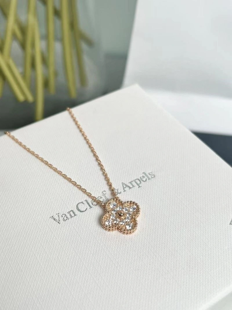 Vca Necklaces WrinkleFree 254671