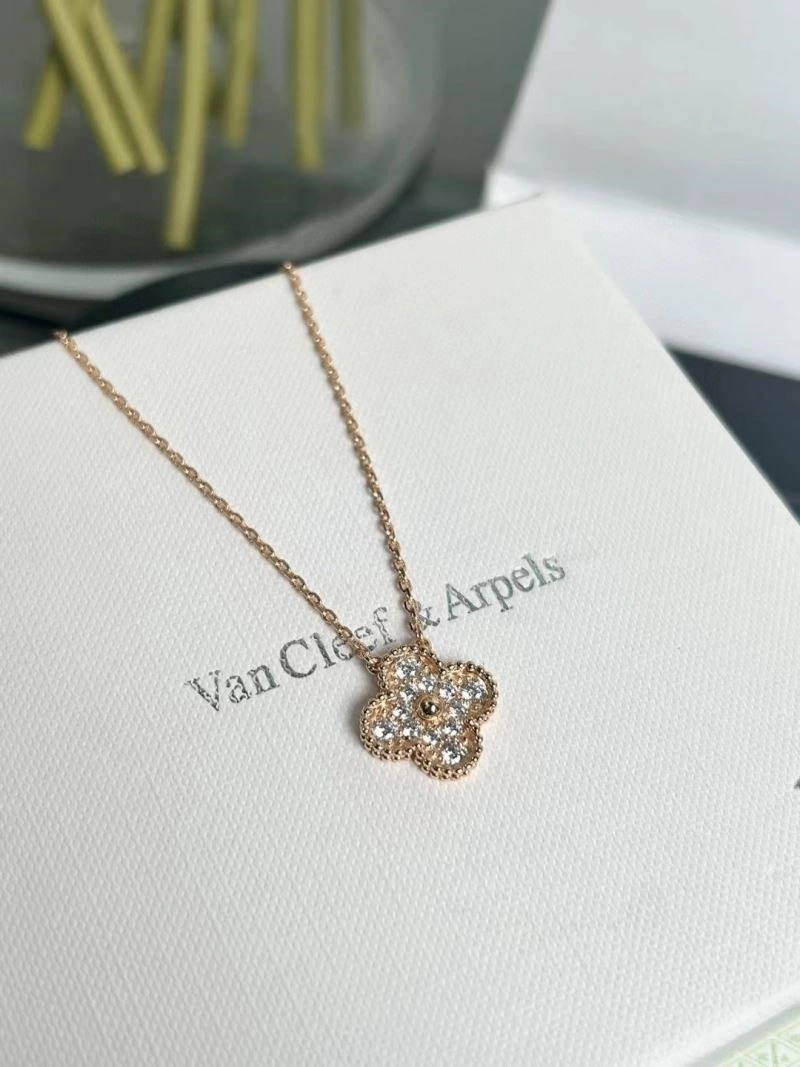 Vca Necklaces WrinkleFree 254671