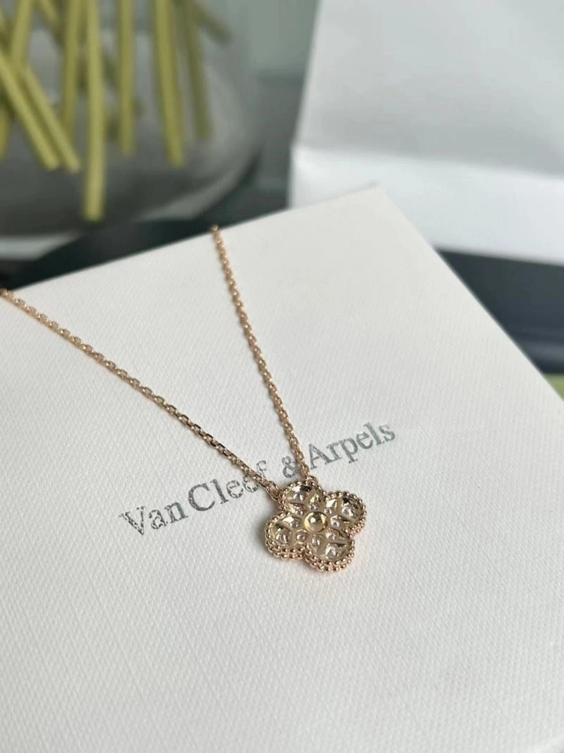 Vca Necklaces WrinkleFree 254671