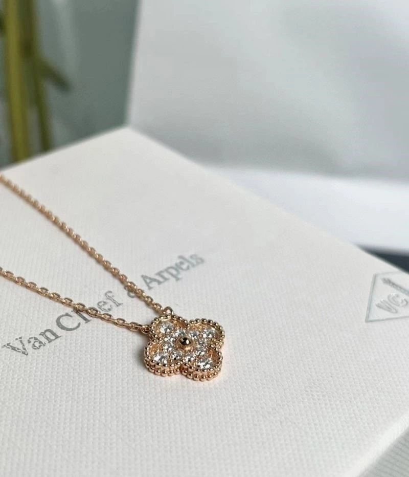 Vca Necklaces WrinkleFree 254671