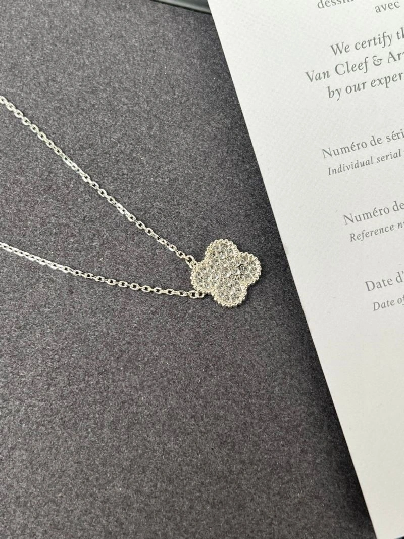 Vca Necklaces Lightweight 254654