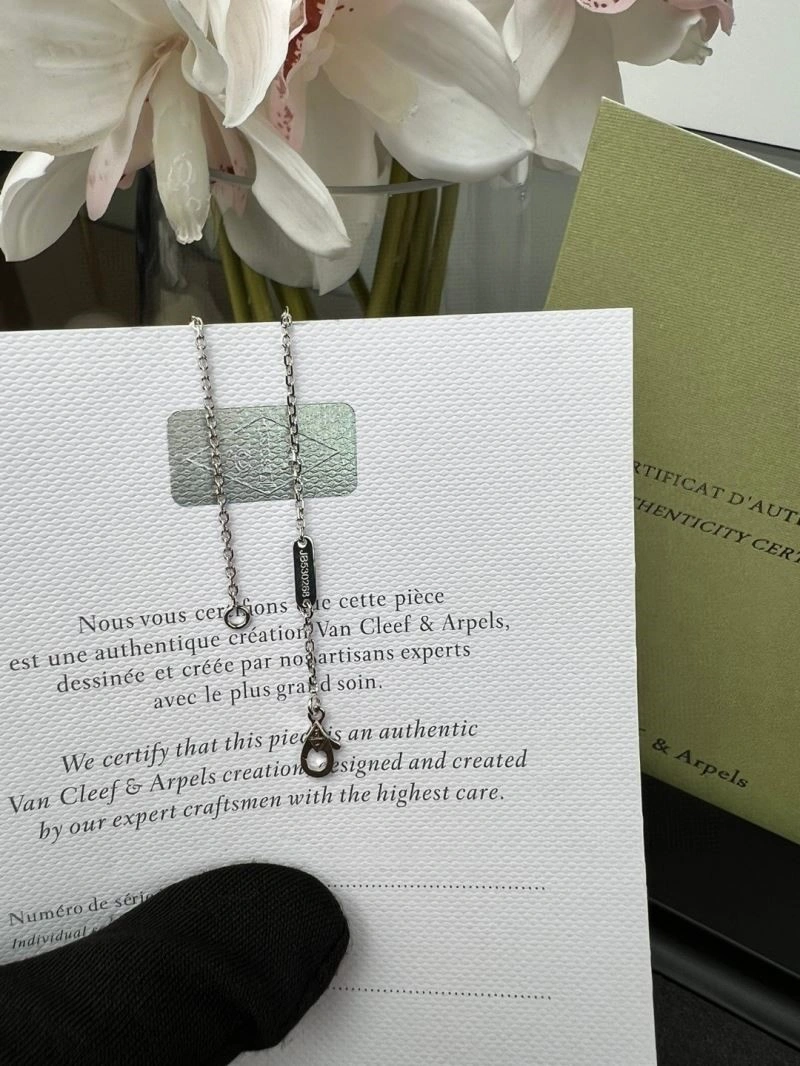 Vca Necklaces Lightweight 254654