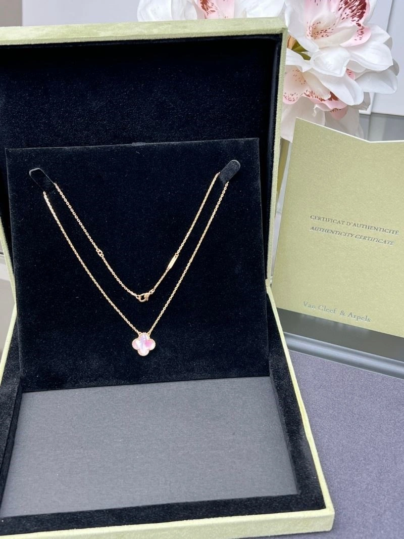 Sustainable Vca Necklaces 254660