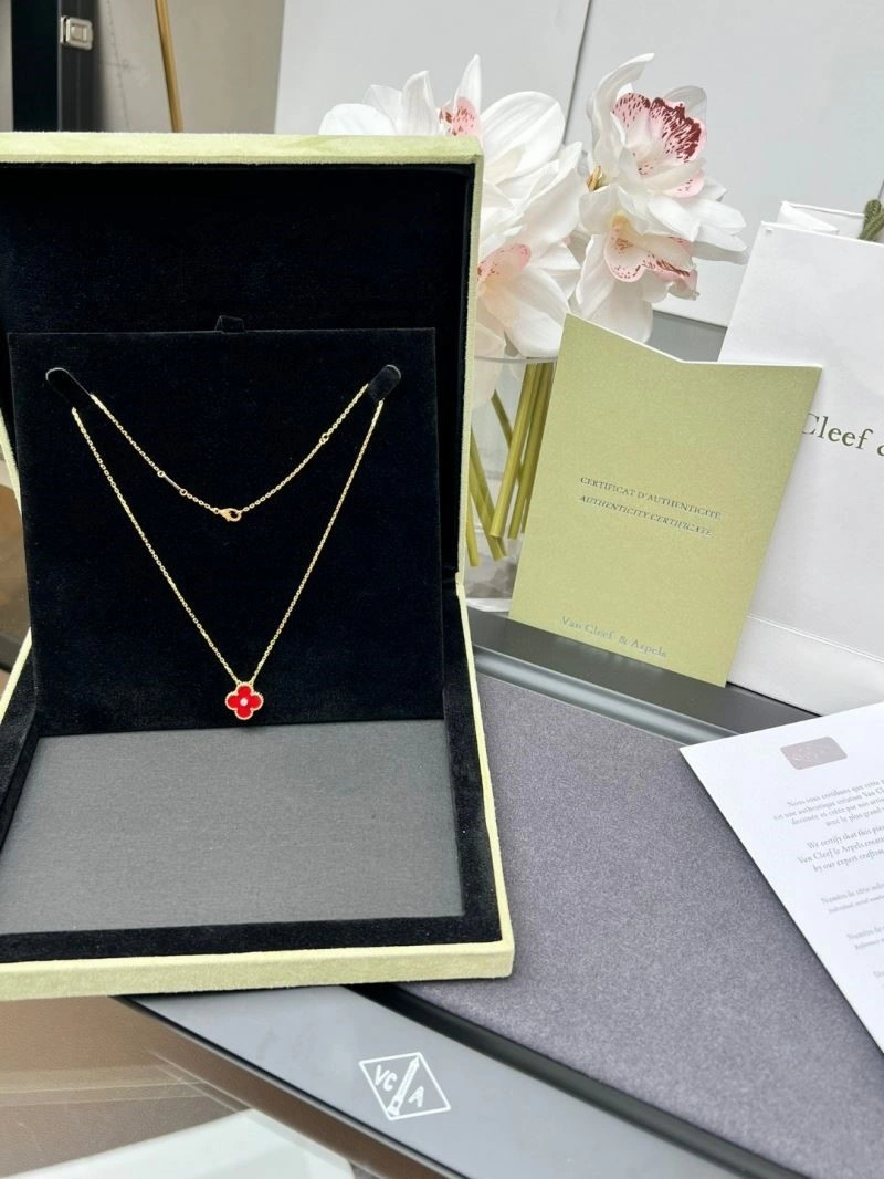 Comfortable Vca Necklaces 254677