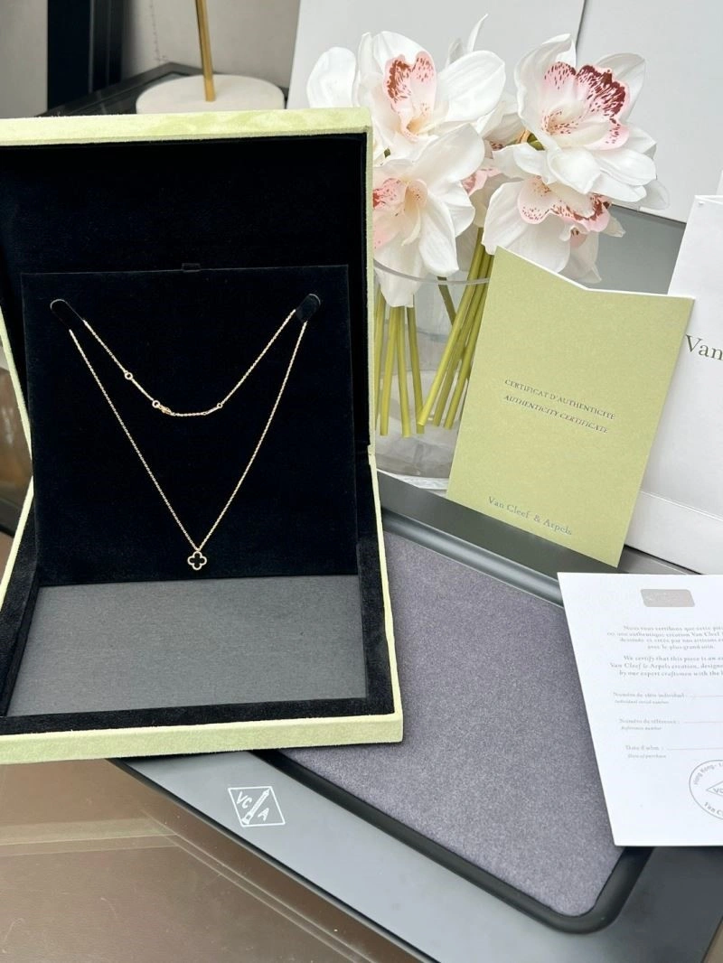 Vca Necklaces RelaxedFit 254656