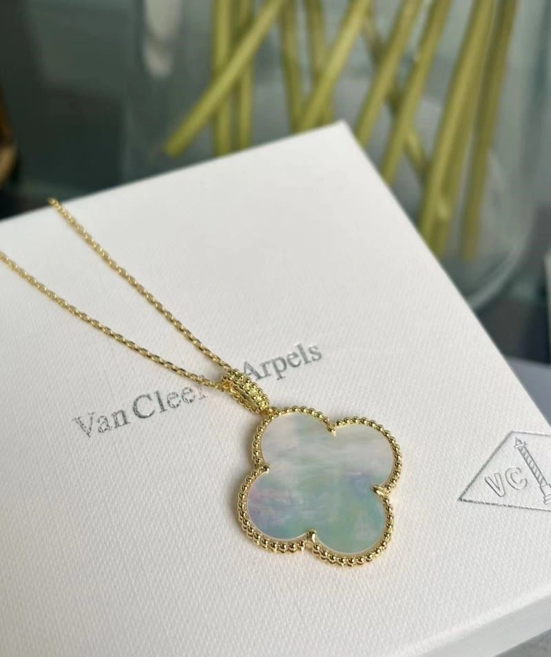 ComfortFit Vca Necklaces 254673