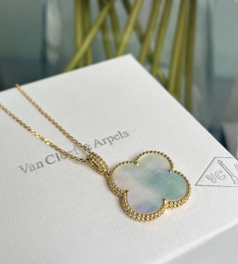 ComfortFit Vca Necklaces 254673