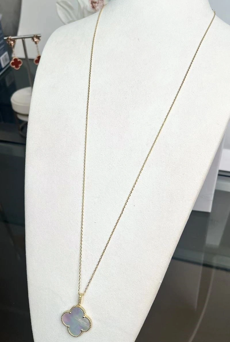 ComfortFit Vca Necklaces 254673