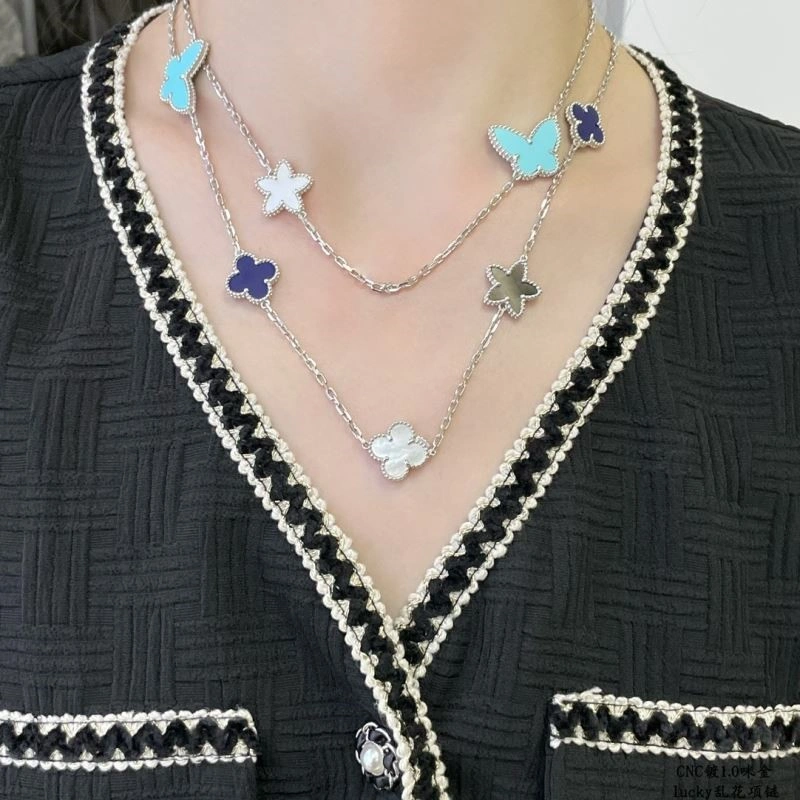 TravelReady Vca Necklaces 254666