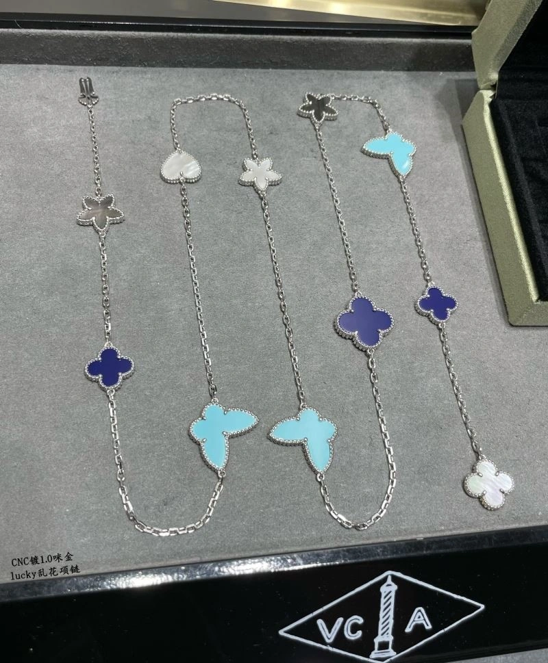TravelReady Vca Necklaces 254666